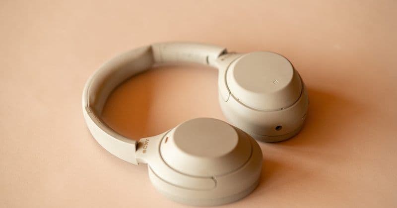 Hunting Down Hidden Callers in a Refactored Codebase