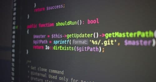 AI дешевеет, junior-разработчики страдают: сложный анализ
